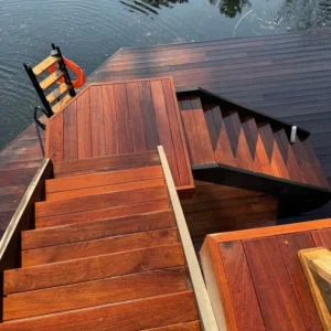 Professional deck cleaning service in Muskoka, Ontario